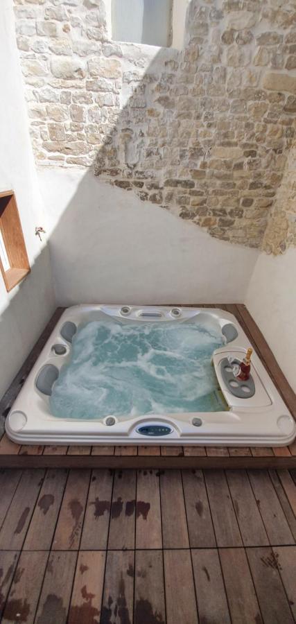 شقة L'Acqua Dolce - La Rochelle - Ile De Re - Jacuzzi المظهر الخارجي الصورة